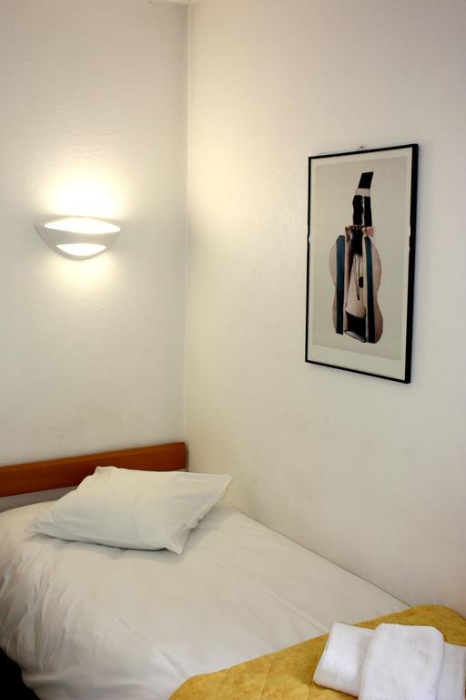 Hotel Vallee Bleue Montalieu-Vercieu Eksteriør billede